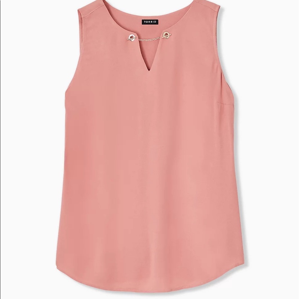 Torrid Desert Sand Crepe Chain Tank Top Size 2. NWT
